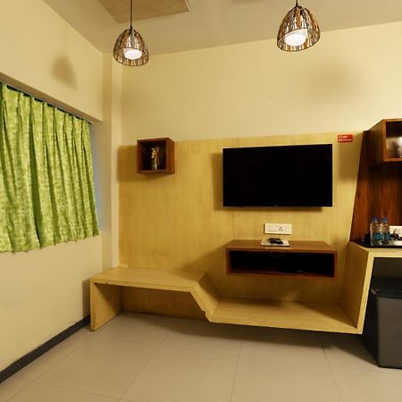 Hotel Elite Continental- Near Mumbai International Airport Andheri East Ngoại thất bức ảnh