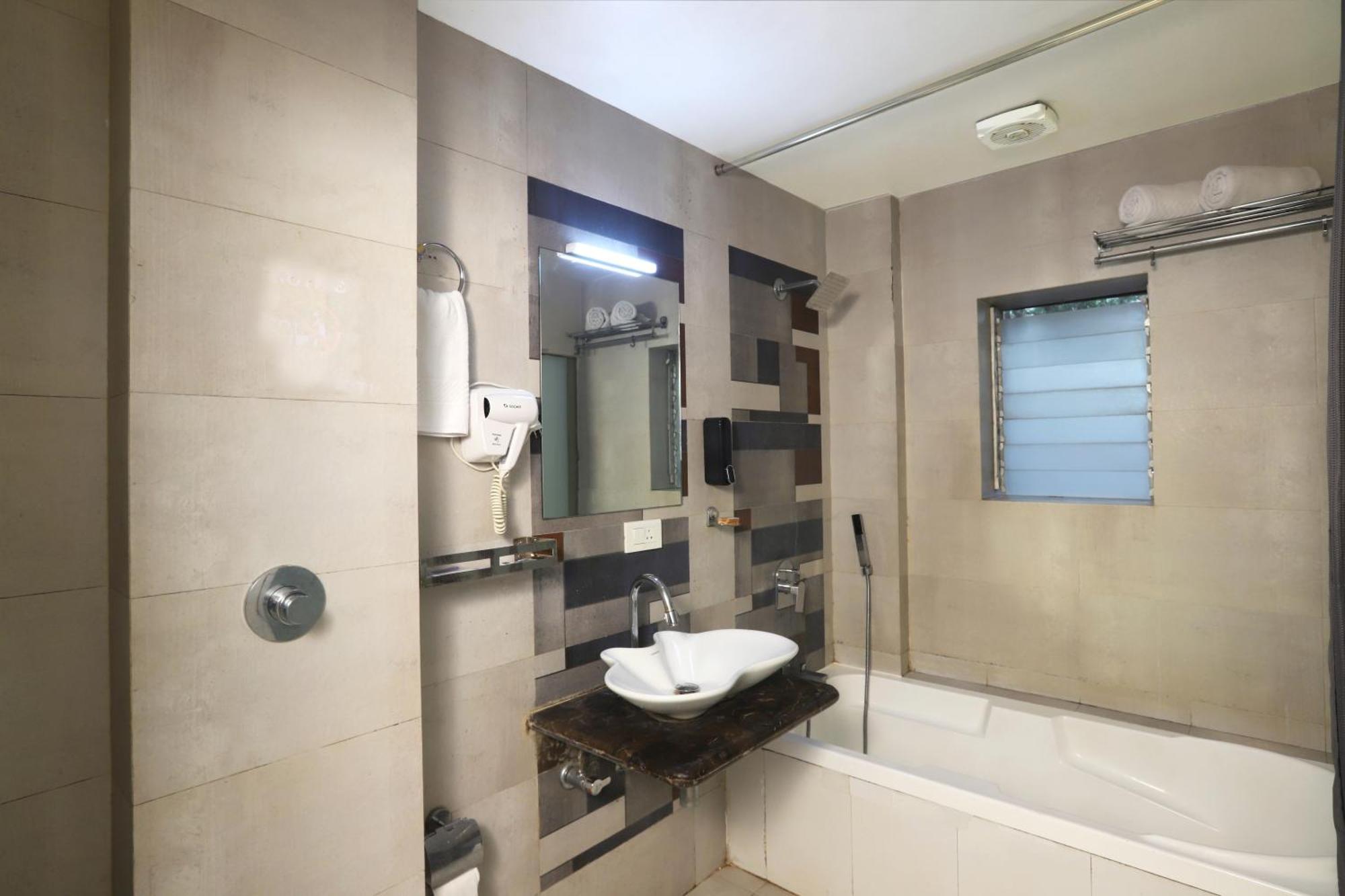 Hotel Elite Continental- Near Mumbai International Airport Andheri East Ngoại thất bức ảnh